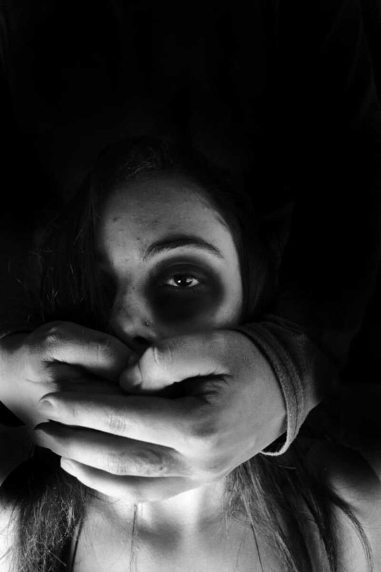 La violencia intrafamiliar: Cuando el hogar no es un refugio